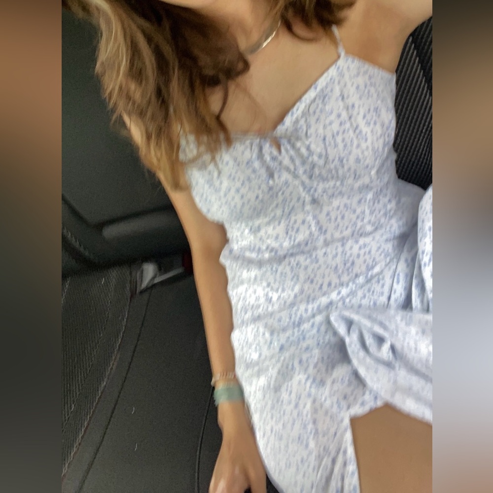 Hollister Floral midi Dress in blue with slit